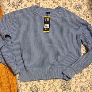 GAP Women's Blue Sweater. Size Medium. New with tag.